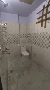 Bathroom Image of 850 Sq.ft 2 BHK Builder Floor for rent in Shahdara New Delhi for Rs. 18000