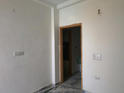 Bedroom Image of 750 Sq.ft 2 BHK Builder Floor for sale in DLF Ankur Vihar Ghaziabad for Rs. 2425400