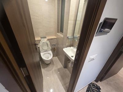 Bathroom Image of 579 Sq.ft 1 BHK Apartment / Flat for rent in Hiranandani Regent Hill A B C D And E Wing, Powai Mumbai for Rs. 70000