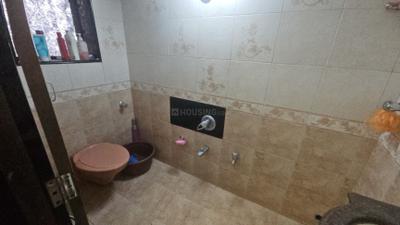 Bathroom Image of 600 Sq.ft 1 BHK Apartment / Flat for rent in Ghatkopar West Mumbai for Rs. 37000