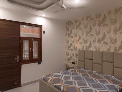 Bedroom Image of 1350 Sq.ft 4 BHK Apartment / Flat for sale in Sector 38 Rohini New Delhi for Rs. 11000000