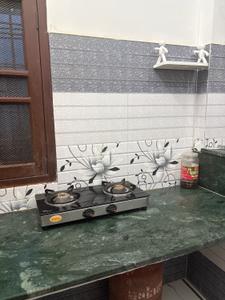 Kitchen Image of 560 Sq.ft 1 BHK Independent House for rent in Bahadarabad Haridwar for Rs. 12000