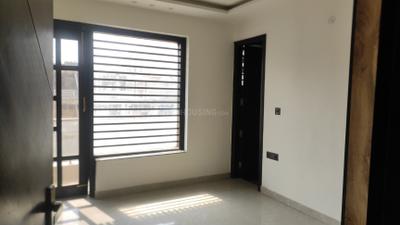 Bedroom Image of 1620 Sq.ft 3 BHK Builder Floor for sale in BPTP Eden Estate, Sector 81 Faridabad for Rs. 20500000