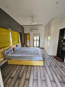 Bedroom Image of 1900 Sq.ft 3 BHK Apartment / Flat for sale in City Light Surat for Rs. 12500000