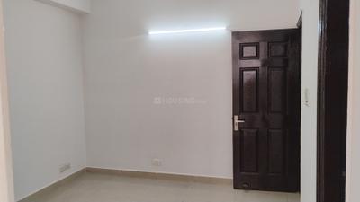 Bedroom Image of 1750 Sq.ft 3 BHK Apartment / Flat for rent in Ajnara Gen X, Crossings Republik Ghaziabad for Rs. 22000