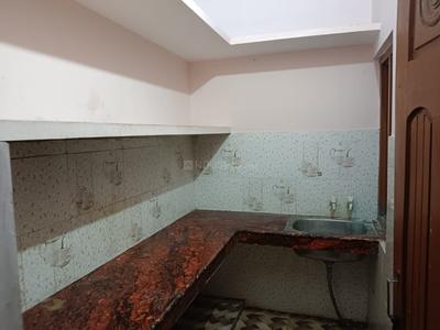 Kitchen Image of 1000 Sq.ft 2 BHK Builder Floor for rent in Basharatpur Gorakhpur for Rs. 8000