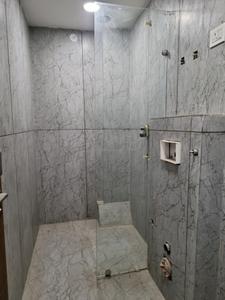 Common Bathroom One Image of 620 Sq.ft 2 BHK Apartment / Flat for sale in Dwarka Mor New Delhi for Rs. 4500000