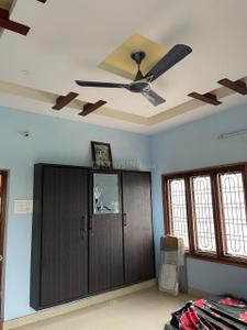 Bedroom Image of 400 Sq.ft 4 BHK Independent House for rent in Ramanayapeta Kakinada for Rs. 60000