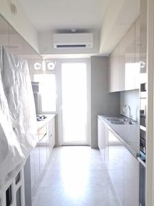 Kitchen Image of 1732 Sq.ft 2 BHK Apartment / Flat for sale in DLF One Midtown, Karampura New Delhi for Rs. 43500000