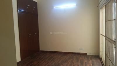 Bedroom Image of 1044 Sq.ft 2 BHK Apartment / Flat for rent in Paras Tierea, Sector 137 Noida for Rs. 24000