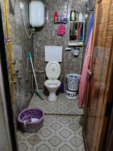 Bathroom Image of 1012 Sq.ft 5 BHK Independent House for sale in Daraganj Allahabad for Rs. 7200000