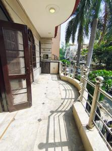 Balcony Image of 1800 Sq.ft 3 BHK Builder Floor for sale in Vikaspuri Luxury Homes, Vikaspuri New Delhi for Rs. 25000000