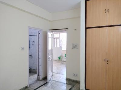 Bedroom Image of 1400 Sq.ft 2 BHK Apartment / Flat for rent in Ashirwad Apartments Dwarka, Sector 12 Dwarka New Delhi for Rs. 38000