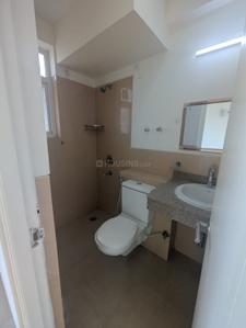 Bathroom Image of 1600 Sq.ft 3 BHK Apartment / Flat for rent in Emaar Emerald Floors Premier, Sector 65 Gurgaon for Rs. 57000