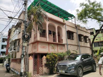 Building Image of 750 Sq.ft 2 BHK Independent House for rent in Kasba Kolkata for Rs. 16000
