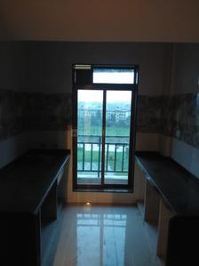 Kitchen Image of 920 Sq.ft 2 BHK Apartment / Flat for rent in Kasarvadavali Thane for Rs. 26000