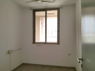 Bedroom Image of 1400 Sq.ft 3 BHK Apartment / Flat for sale in Lodha Luxuria, Thane West Thane for Rs. 22500000