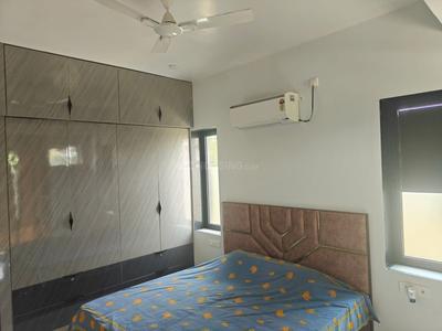 Bedroom Image of 1800 Sq.ft 3 BHK Builder Floor for sale in BPTP Amstoria , Sector 102 Gurgaon for Rs. 28500000