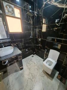 Image of 2000 Sq.ft 3 BHK Apartment / Flat for rent in Krishna Nagar, Lucknow for Rs. 36000
