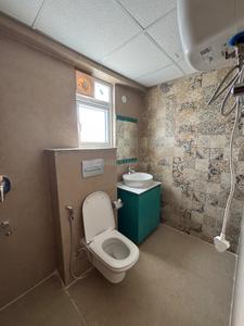 Bathroom Image of 3000 Sq.ft 4.5 BHK Apartment / Flat for sale in MI Retreat Centre Phase I, Arjunganj Lucknow for Rs. 28000000