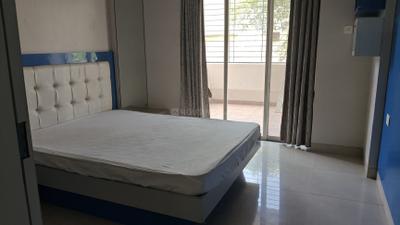 Bedroom Image of 1600 Sq.ft 2 BHK Apartment / Flat for rent in Raviraj Fortaleza Apartment, Kalyani Nagar Pune for Rs. 65000