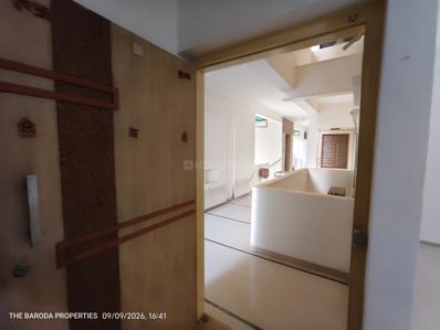 Kitchen Image of 1650 Sq.ft 3 BHK Apartment / Flat for sale in Diwalipura Vadodara for Rs. 6000000