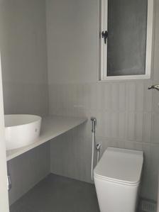 Common Bathroom Image of 1600 Sq.ft 3 BHK Apartment / Flat for sale in Gurukrupa Dhyanam, Andheri West Mumbai for Rs. 50000000