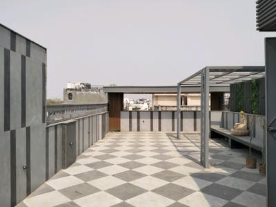 Terrace Image of 1350 Sq.ft 4 BHK Builder Floor for sale in Mansarover Garden New Delhi for Rs. 45000000