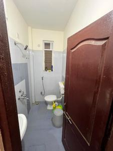 Bathroom Image of 1700 Sq.ft 3 BHK Apartment / Flat for sale in Aadhhaar Symphony, Kolar Road Bhopal for Rs. 4500000