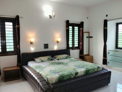 Bedroom Image of 1400 Sq.ft 3 BHK Villa for rent in Sunpharma Road Vadodara for Rs. 40000