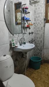 Bathroom Image of 750 Sq.ft 1 BHK Independent House for rent in Said-Ul-Ajaib New Delhi for Rs. 16500