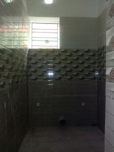 Common Bathroom Image of 730 Sq.ft 2 BHK Apartment / Flat for sale in Keshtopur Kolkata for Rs. 2900000