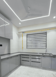 Kitchen Image of 1900 Sq.ft 3 BHK Apartment / Flat for sale in Roongta Green Leaf, Vesu Surat for Rs. 12000000