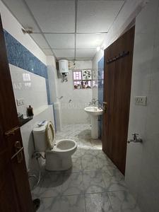 Bathroom Image of 990 Sq.ft 2 BHK Apartment / Flat for sale in Mahanagar Lucknow for Rs. 9350000
