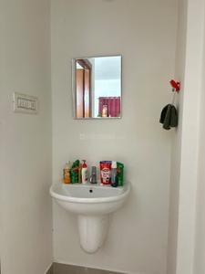 Bathroom Image of 750 Sq.ft 1 BHK Apartment / Flat for rent in Surathkal Mangalore for Rs. 20000