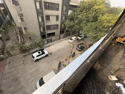 Balcony Image of 1350 Sq.ft 3 BHK Builder Floor for sale in Janakpuri New Delhi for Rs. 37500000