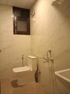 Common Bathroom Image of 1100 Sq.ft 2 BHK Apartment / Flat for sale in Trinity Provica Dream Valley, Sector 72 Noida for Rs. 5199000
