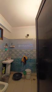 Bathroom Image of 650 Sq.ft 2 BHK Builder Floor for sale in Dashrath Puri New Delhi for Rs. 4000000