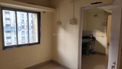 Image of 425 Sq.ft 1 BHK Apartment / Flat for rent in Kandivali West, Mumbai for Rs. 19000