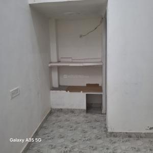 Kitchen Image of 1300 Sq.ft 3 BHK Builder Floor for rent in Krishna Nagar Lucknow for Rs. 18000
