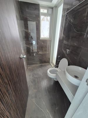 Bathroom Image of 1200 Sq.ft 2 BHK Apartment / Flat for sale in Aurum Q Islands R4, Ghansoli Navi Mumbai for Rs. 21500000