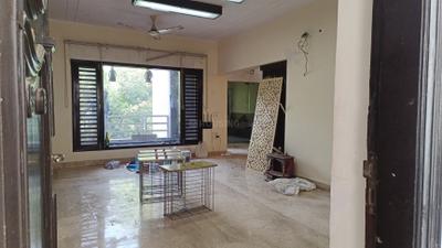 Living Room Image of 1800 Sq.ft 2 BHK Builder Floor for rent in Chittaranjan Park New Delhi for Rs. 75000