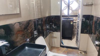 Harbour Court Bathroom One 3