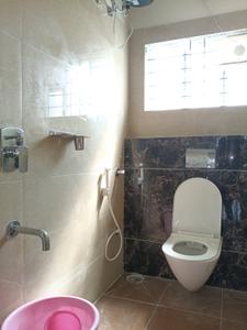 Common Bathroom Image of 690 Sq.ft 1 BHK Apartment / Flat for rent in Doddanekundi Bengaluru for Rs. 35000