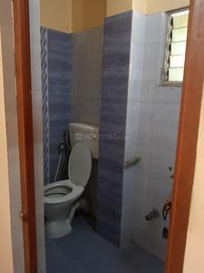 Bathroom Image of 950 Sq.ft 2 BHK Apartment / Flat for sale in Dhakuria Kolkata for Rs. 4500000