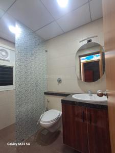 Bathroom Image of 1600 Sq.ft 2 BHK Apartment / Flat for rent in Sobha Dream Heights, Gujarat International Finance Tec City Gandhinagar for Rs. 45000