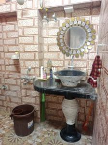 Bathroom Image of 1800 Sq.ft 10 BHK Independent House for sale in Picnic Garden Kolkata for Rs. 21000000