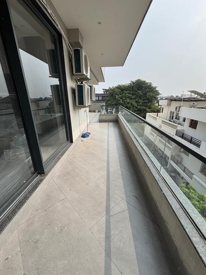 18A, Sector 18 Main Image 1