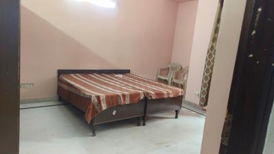 Bedroom Image of 2500 Sq.ft 2 BHK Builder Floor for rent in Sector 46 Noida for Rs. 40000