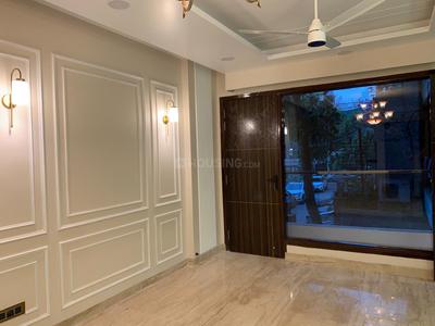 Bedroom Image of 1800 Sq.ft 3 BHK Builder Floor for rent in Mansarover Garden New Delhi for Rs. 66000